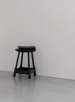 Albert barstool 50 cm, Dark stained oak