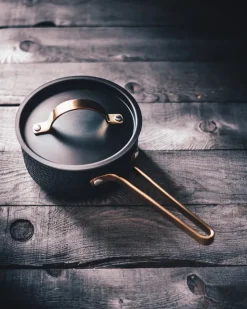 Arvet hammered black saucepan with lid, Viggo. 1 L