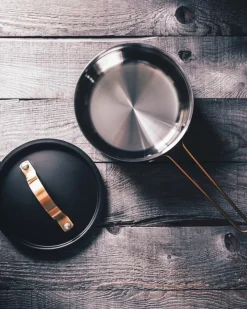 Arvet hammered black saucepan with lid, Viggo. 1 L