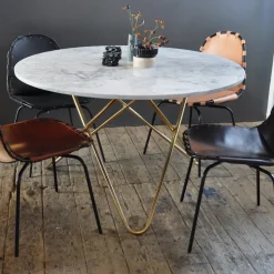 Big O Table dining table, Marble carrara. brass stand