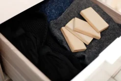 Bosign scent block in white cedarwood, 4-pack