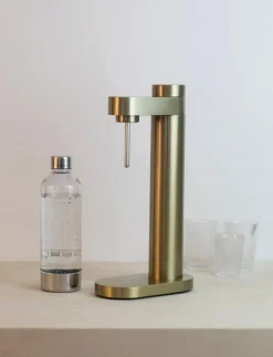 Brus carbonator, Brushed Brass