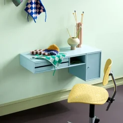 Bureau desk, Monarch 135