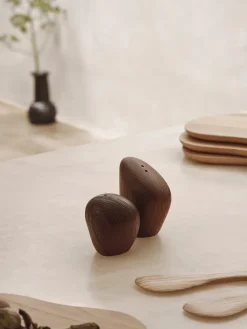 Cairn salt- and pepper shaker, Dark brown
