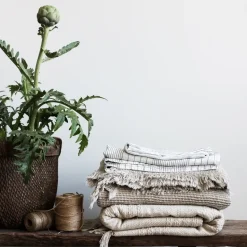 Calma throw 140x200 cm, Beige