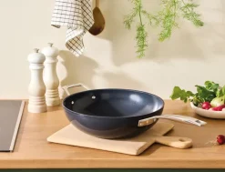 Ceramic wok pan, 30 cm