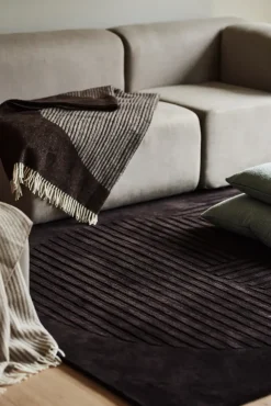 Circles wool throw 130x185 cm, Brown