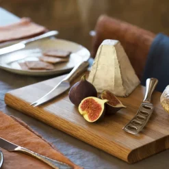 Classic cutting board 30 cm, oak