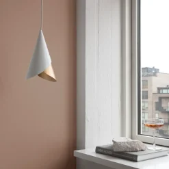 Cornet lampshade, white, brass