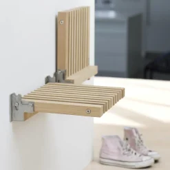 Cutter wall chair, oak