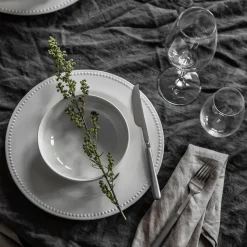 Dots plate 28 cm 4-pack, Creamy white
