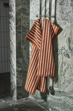 Drift towel 30x50 cm, Brown-white
