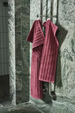 Drift towel 50x70 cm, Pink-red