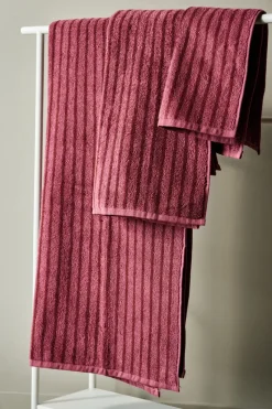 Drift towel 50x70 cm, Pink-red