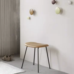 Fiber stool, Natural white, oak legs