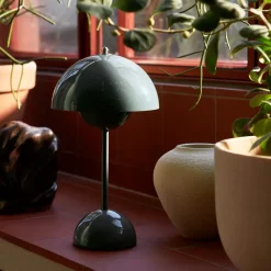 Flowerpot portable table lamp VP9, Stone blue