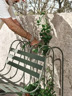 Gardener's sofa, Green