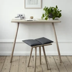 Georg stool, oak