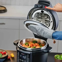 Instant Pot Duo Crisp Ultimate Air Fryer Lid 6.2 L, Black