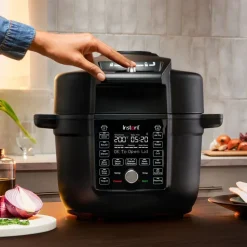 Instant Pot Duo Crisp Ultimate Air Fryer Lid 6.2 L, Black