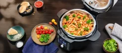 Instant Pot Duo Crisp Ultimate Air Fryer Lid 6.2 L, Black