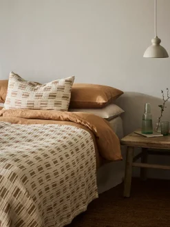 Julien bedspread 180x260 cm, Off-white-rust red