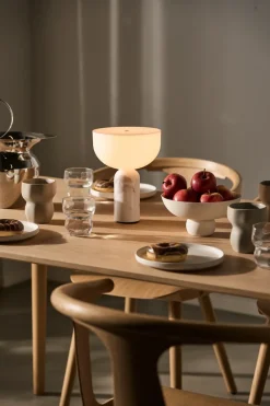 Kizu portable table lamp, White marble