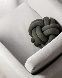 Knot cushion, forest green