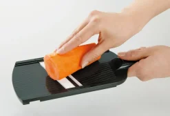 Kyocera julienne mandolin, Black