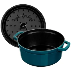 La Mer round casserole dish - three layered enamel, 3.8 l