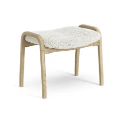 Lamini children's foot stool laquered oak/sheep skin, Off white (white)
