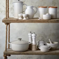 Le Creuset egg cup, Meringue