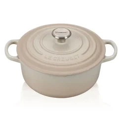 Le Creuset Signature round casserole 4.2 l, Meringue