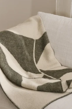 Leaf wool throw 130x180 cm, Khaki green