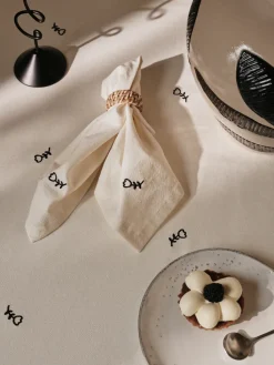 Mai tablecloth, 160x200 cm, black-off white