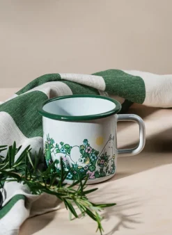 Moomin enamel mug 37 cl, In the garden