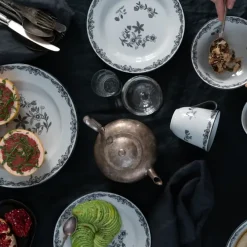 Ostindia Black plate, Ø 27 cm