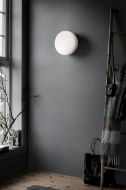 Over me ceiling and wall lamp Ø30 cm, white