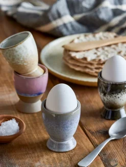 Paula egg cup, Nature