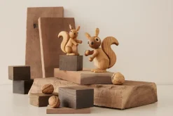 Peanut Squirrel decoration 8.5 cm, Oak