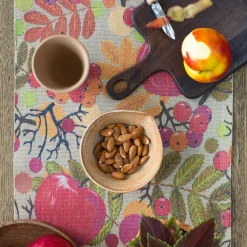 Äppelbär table runner 35x140 cm, multi