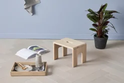 Reach stool 35x25x25 cm, Oak