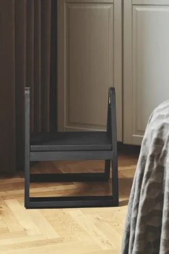 Reech step stool, Black