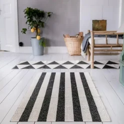 Rime rug black, 70x250 cm
