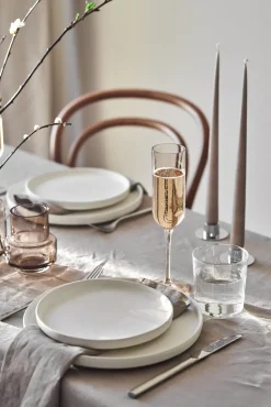 Sandsbro dinner plate, Off white, Ø26 cm