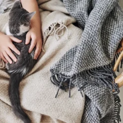 Sandstone wool throw 130x180 cm, grey