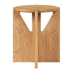 Simple stool Ø36 cm, Warm lacquered oak