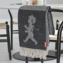 Solstickan blanket merino wool 130x170 cm, Anthracite grey