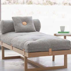 Stay day bed, Fabric green. frame in white oiled oak