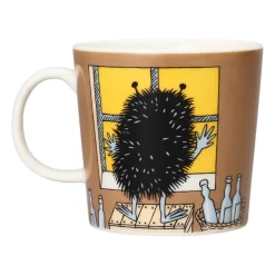 Stinky in action Moomin mug, Brown